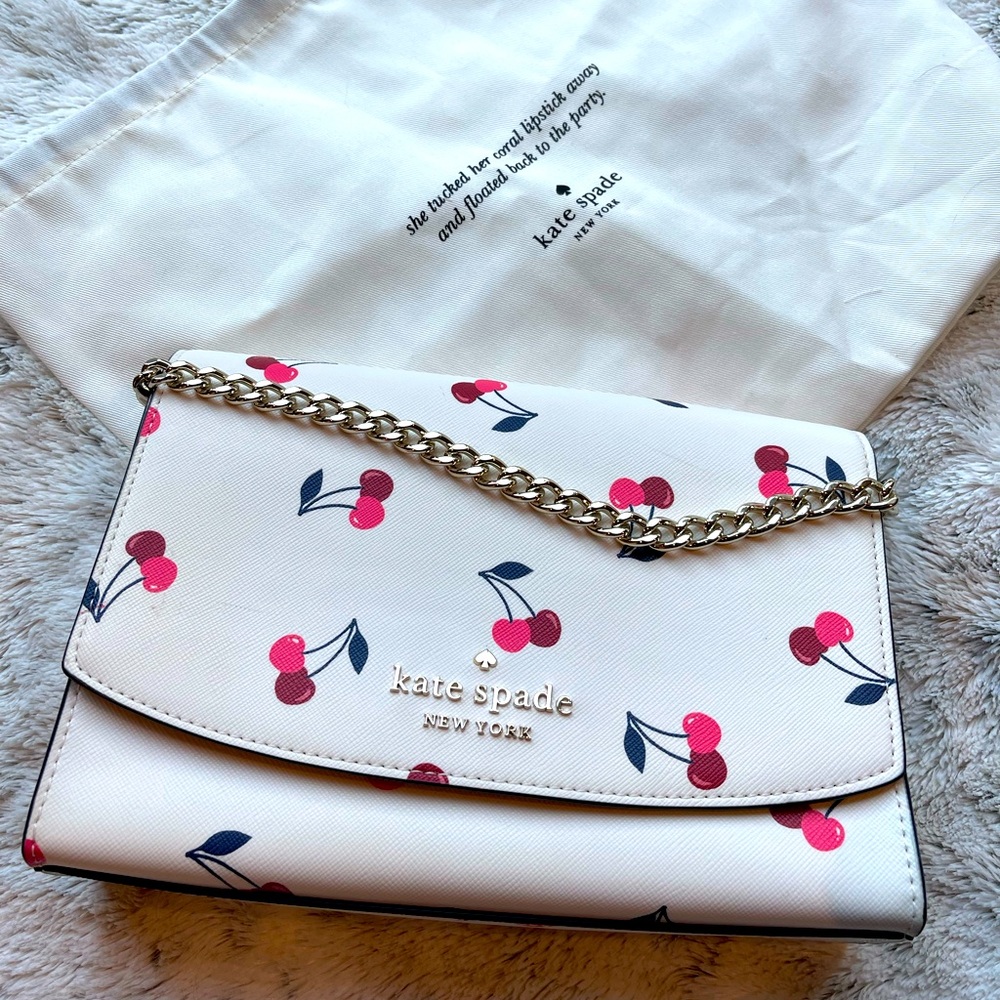 Kate Spade ♠️ cherry 🍒 purse 👛